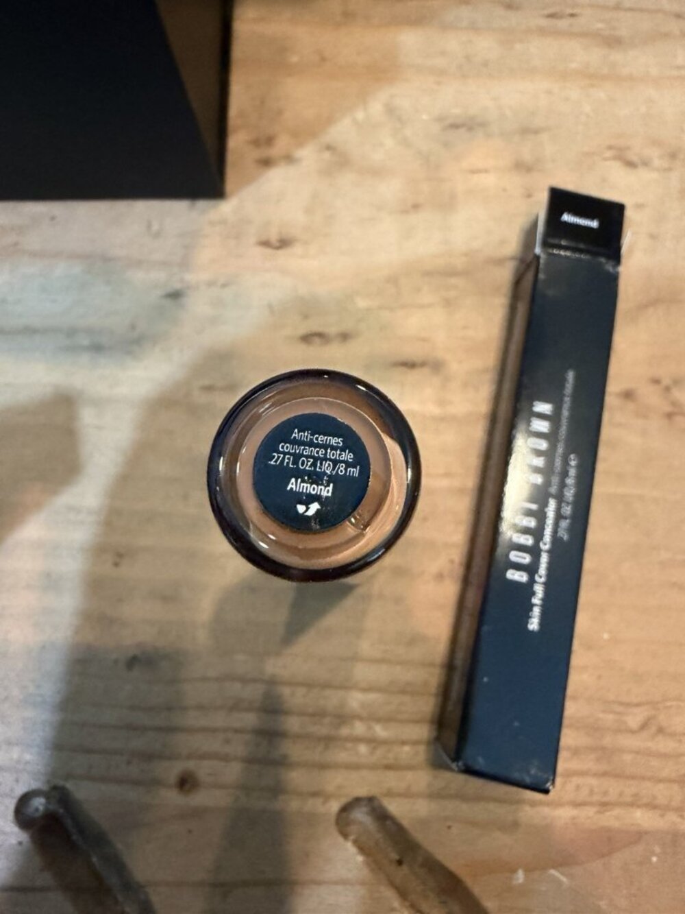 Bobbi Brown Skin Full Cover Concealer In Almond New W/ Box - Picture 3 of 3